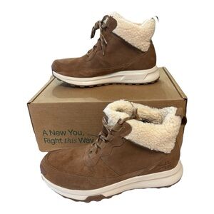 KURU Atom Lumi Boots Womens Size 10.5 Chestnut Brown Suede Faux Fur Snow Winter